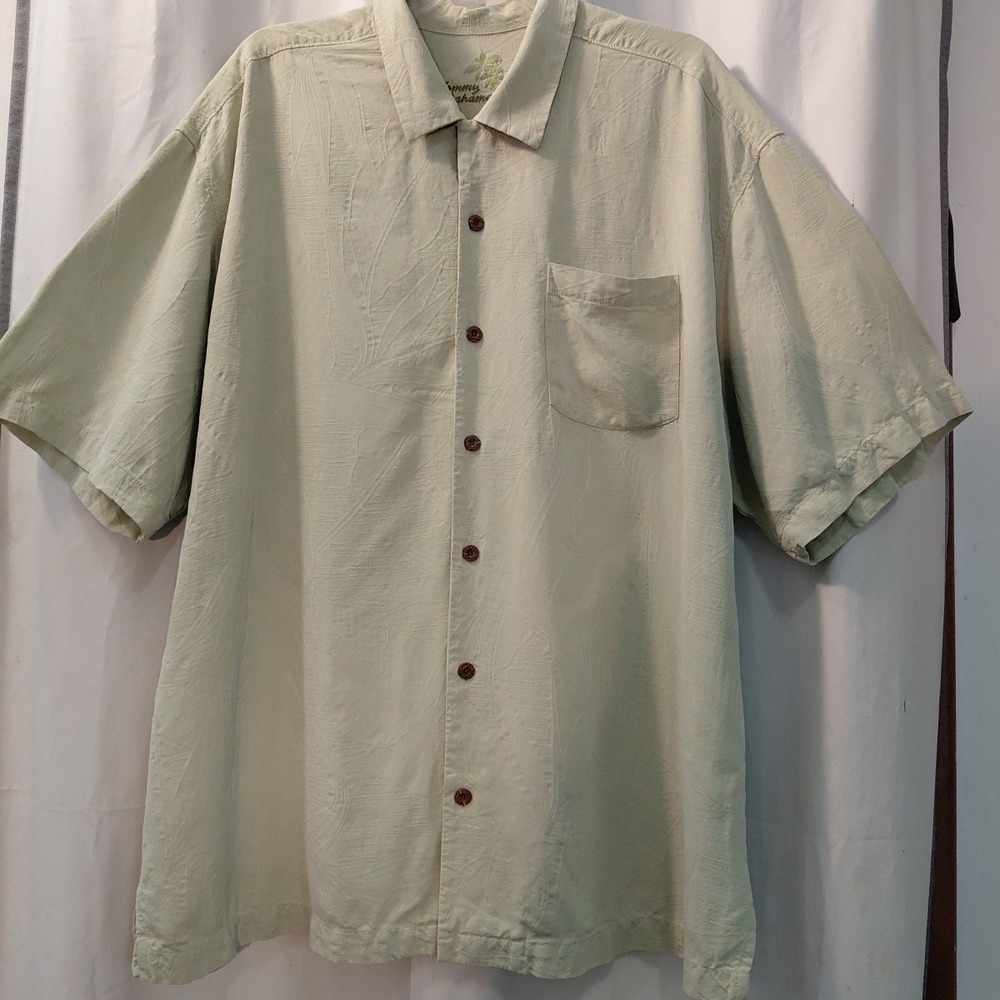 Tommy Bahama Men's 100% silk  short-sleeve button up Hawaii shirt  XL‎ Flawed